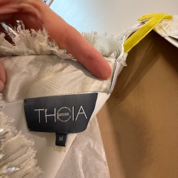 Theia SIlver Silk Strapless Gown with Beaded Bodice Size 14 - Picture 6 of 7